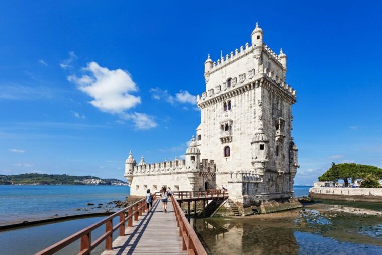 Lisbon: 3-in-1 Hop-On Hop-Off Bus and Tram Tours - What past travelers loved