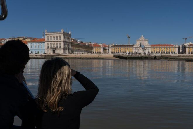 Lisbon: Afternoon Boat Tour With Local Sailors - Meeting Point