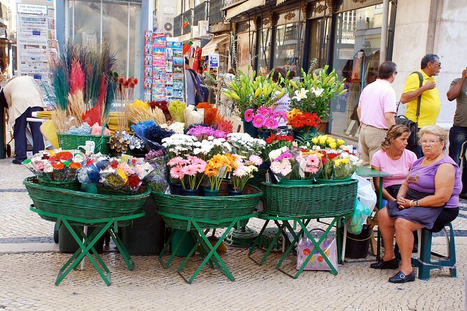 Lisbon Airport (LIS): Private Transfers to Airport or Lisbon. - The Sum Up