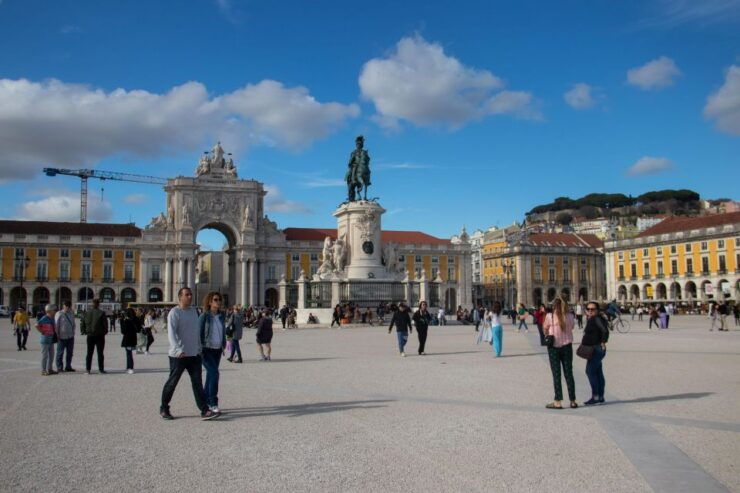 Lisbon Airport Pickup and Dropoff - Pricing and Duration Details
