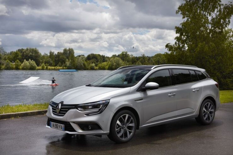 Lisbon Airport: Private Transfer To/From Lisbon - Airport Meet-and-Greet