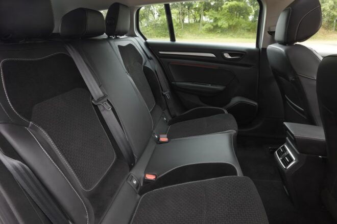 Lisbon Airport: Private Transfer To/From Lisbon - Comfortable and Reliable Transfer