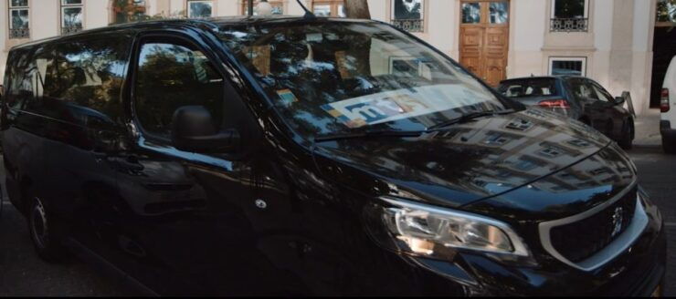 Lisbon: Airport Shuttle Transfer To/From Lisbon Center - Experience Overview