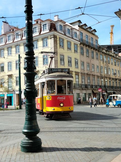 LISBON: Airport Transfer to City Center - Service Details