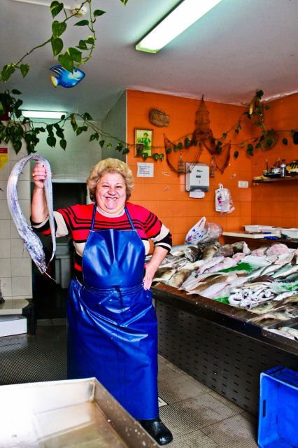 Lisbon: Alfama and São Jorge Castle Quarters Walking Tour - Tour Experience