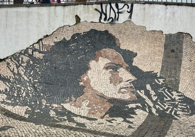 Lisbon (Alfama) Scavenger Hunt and Sights Self-Guided Tour - Must-See Landmarks in Alfama
