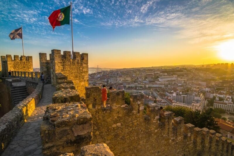 Lisbon: Alfama Walking Tour with St. George Castle Entry - The Starting Point: Fado Museum and First Impressions