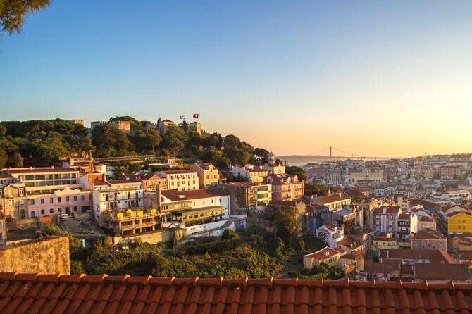 Lisbon All Viewpoints 3 Hour Tuk Tuk Tour with True Local Guide - Good To Know