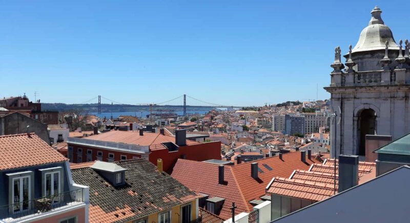 Lisbon and Coast of Portugal: 6-Day Small-Group Tour - Discovering Lisbon’s Historic Heart