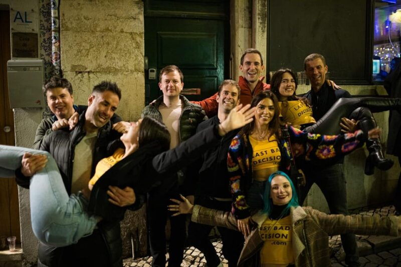 Lisbon: Bairro Alto and Pink Street Private Bar Crawl - Exploring Lisbons Nightlife: What to Expect  
