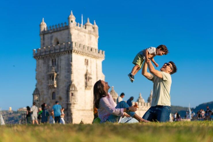 Lisbon: Belem Castle and Riverside Photoshoot - Experience Duration and Cancellation Policy