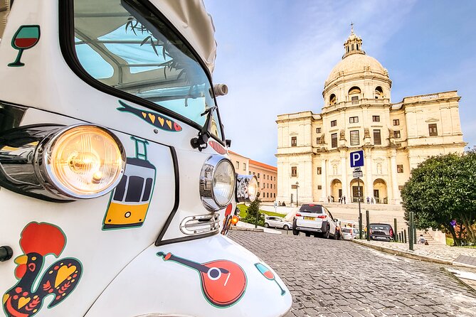 Lisbon & Belém Tour! Tuktuk Private Guided 3h30~ - Meeting and Pickup Details