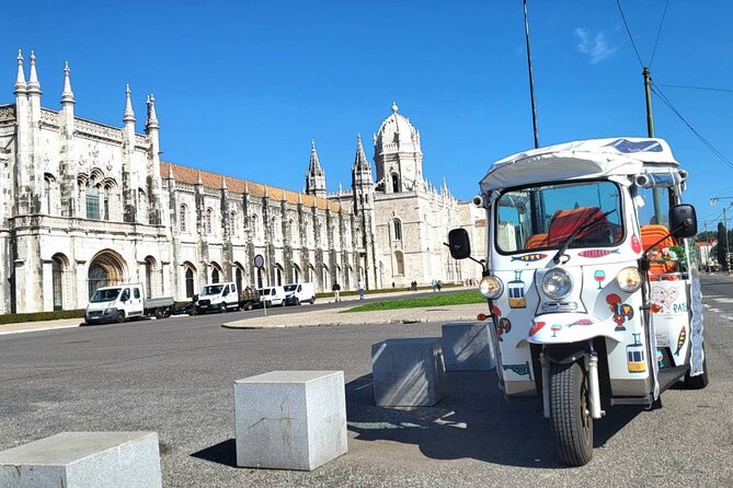 Lisbon & Belém Tour! Tuktuk Private Guided 3h30~ - Accessibility Information