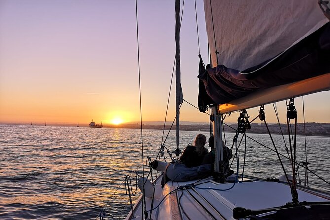 Lisbon Best Sunset Sailing Cruise - 2h Small Group Tour, With a Drink Included - Excellent Service and Amenities