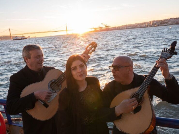 Lisbon: Boat Cruise With Live Fado Performance and a Drink - Experience Highlights