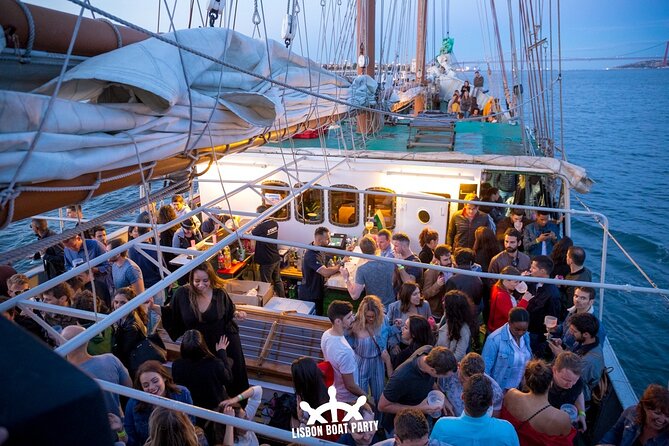 Lisbon Boat Party - Event Details