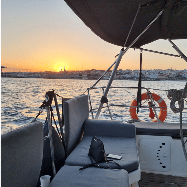 Lisbon: Boat Tour Cruise Vintage or Lux Sailboat w/ Drinks - The Boat: Vintage or Luxurious
