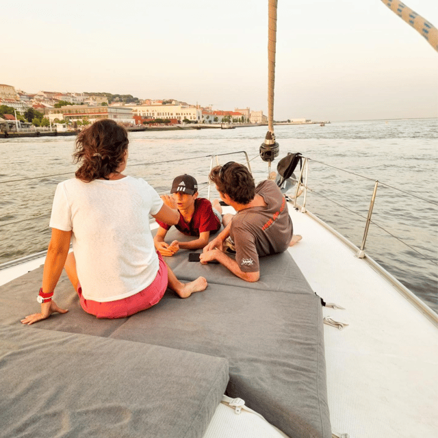 Lisbon: Boat Tour Cruise Vintage or Lux Sailboat w/ Drinks - Practical Details & Tips