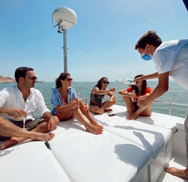 Lisbon: Boat Tour Half Day All Included! - Booking Information