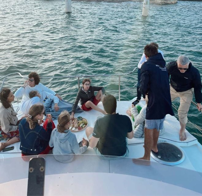 Lisbon: Boat Tour Half Day All Included! - Important Information