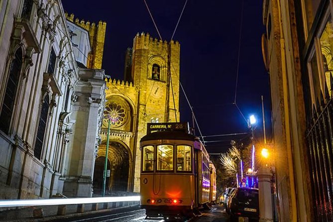 Lisbon by Night With Dinner and Fado Show Included - Pickup and Transportation Details
