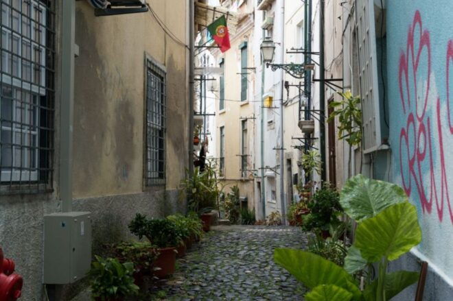 Lisbon by Tuk-Tuk: 2 Hour Guided Tour - Tour Highlights