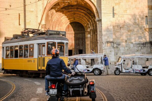 Lisbon by Tuk-Tuk: 2 Hour Guided Tour - Directions