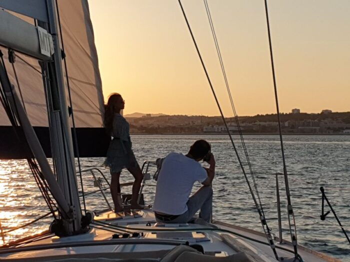 Lisbon: Champagne Sailing Tours - FAQ