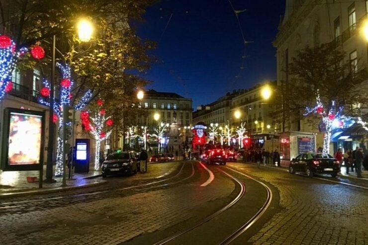 Lisbon: Christmas Street Lights Tour on a EcoTuk - Exclusive - Activity Details