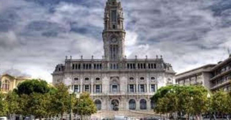 Lisbon City Day Trip From Porto - Host and Language