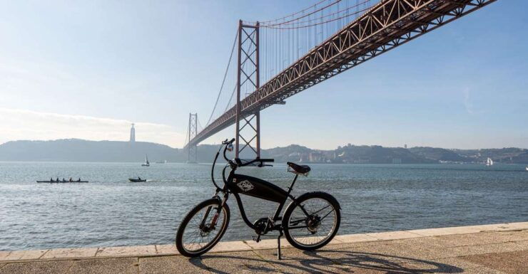 Lisbon: City Discovery E-Bike Rental With Map & Training - Experience Highlights