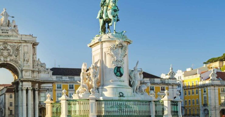 Lisbon City Exploration Game and Tour - Experience and Exploration