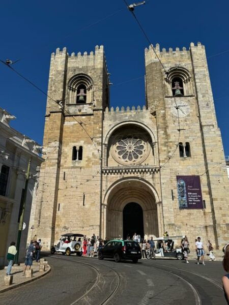 Lisbon: City Highlights Eco Tuk Tuk Tour - Customer Reviews