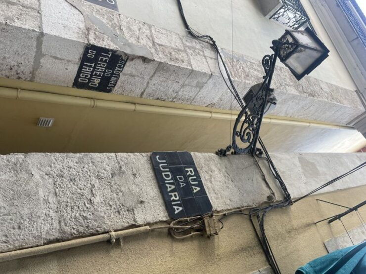 Lisbon: City Highlights Guided Tour With Hotel Transfers - Booking Information