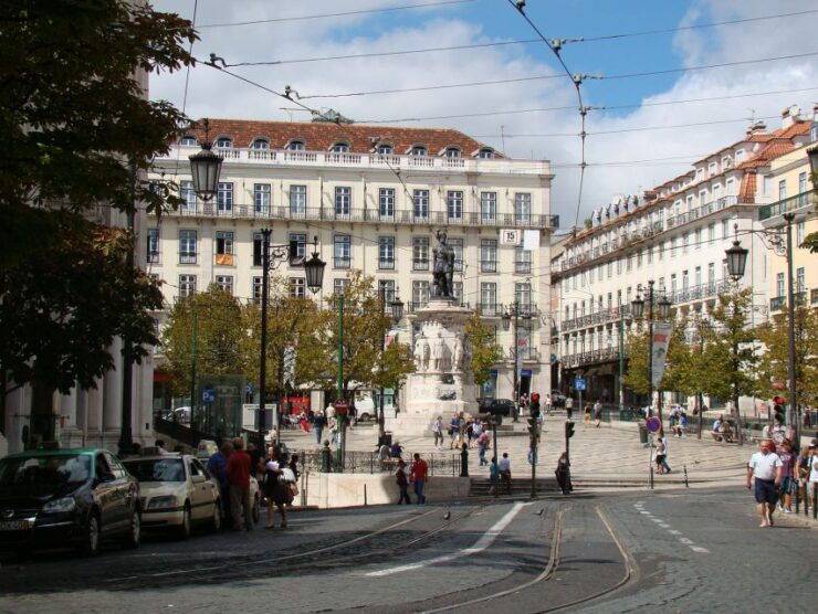 Lisbon: City Walking Tour With Local Guide - Experience Highlights