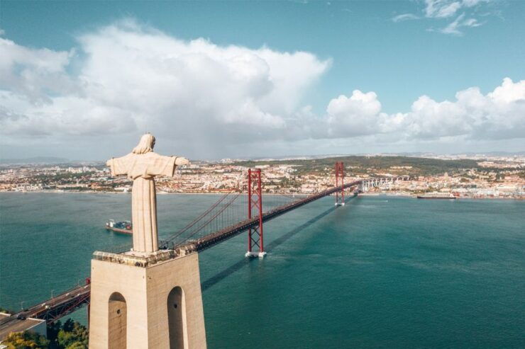 Lisbon: Cristo Rei, Belém, Aqueduct, and LxFactory Van Tour - Tour Overview