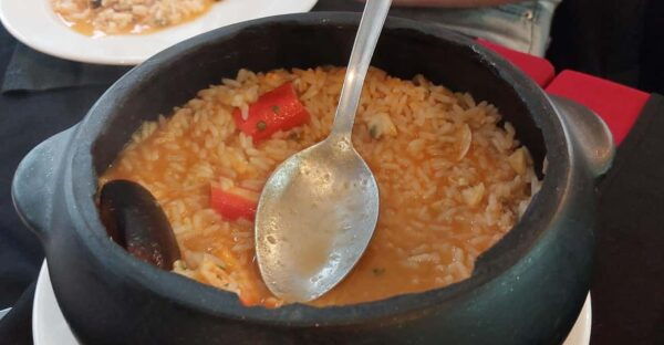 Lisbon : Cultural City Center Walk With Food and Drinks - Meeting Point