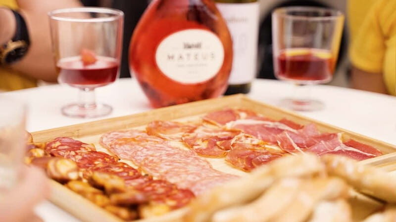 LISBON DAILY TOUR in a Vintage Jeep with FOOD&DRINK Tastings - Who Should Consider This Tour?