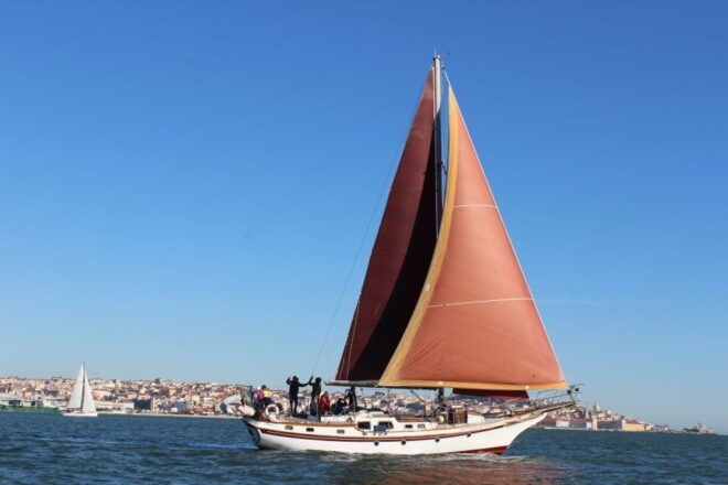 Lisbon: Daylight or Sunset on a Vintage Sailboat - Inclusions and Amenities