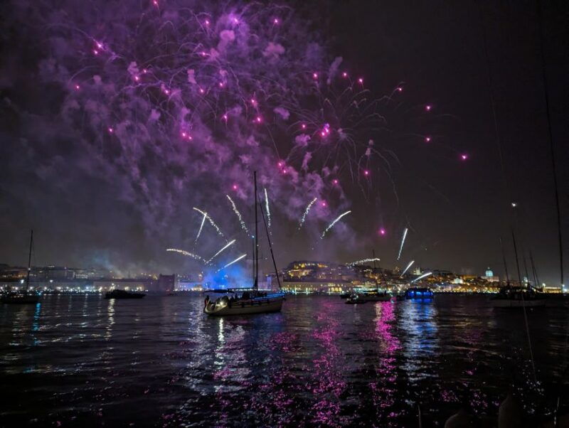 Lisbon: Dazzling New Year's Private Boat Tour (2h) - Good To Know