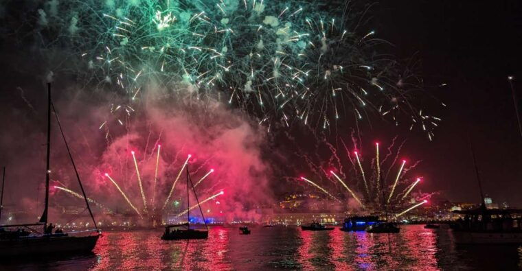 Lisbon: Dazzling New Year's Private Boat Tour (2h) - What’s Included and What to Consider