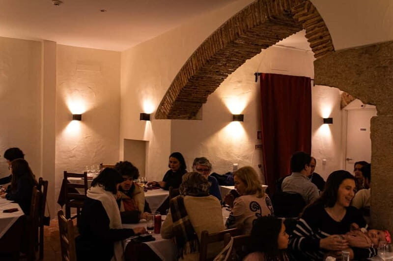 Lisbon: Dinner with Rising Stars of Fado at Canto do Poeta - Good To Know