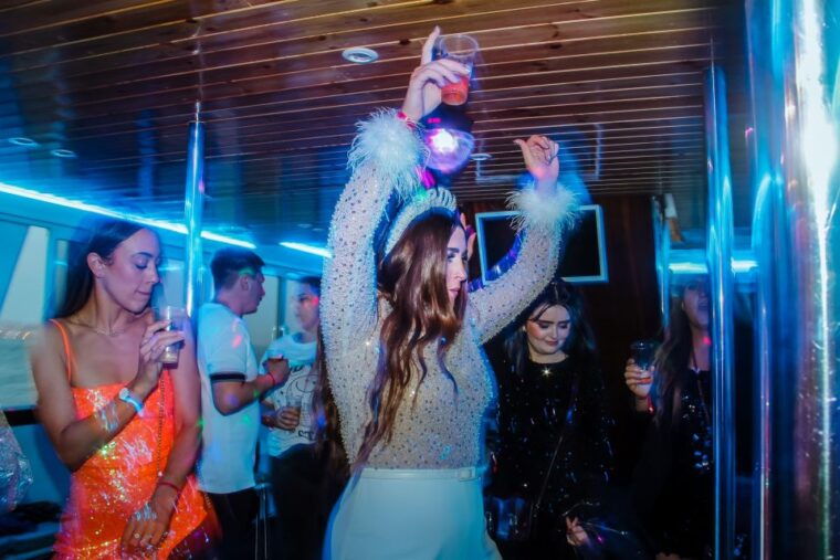 Lisbon: Disco Night Cruise with DJ and Open Bar - Practical Tips for the Best Experience