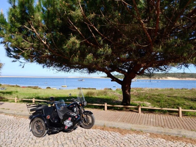 Lisbon : Discover Sesimbra Motorcycle side-car Tour - FAQ