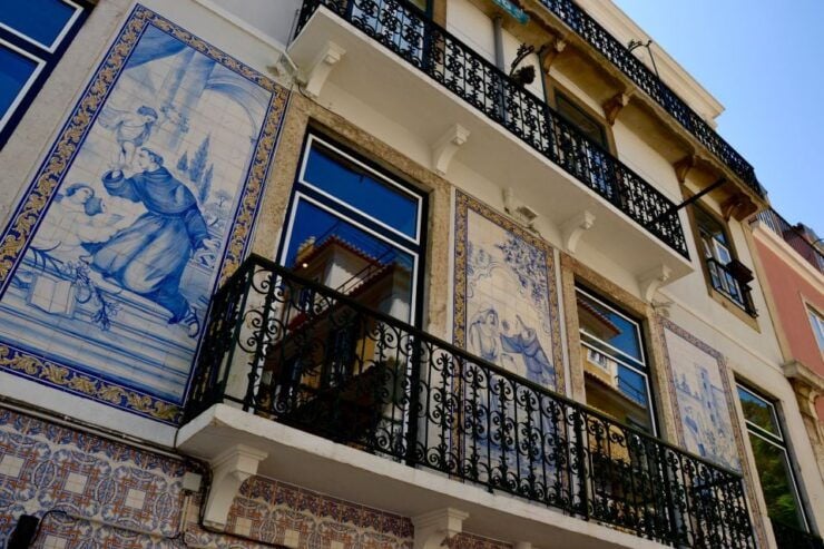 Lisbon Discovery Game: The Hidden Gems of Alfama - Activity Details