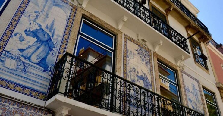 Lisbon Discovery Game: The Hidden Gems of Alfama - Experience Highlights