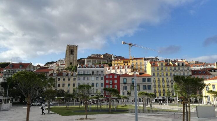 Lisbon Downtown & Alfama With a Guide Walking Tour - Accessibility Considerations
