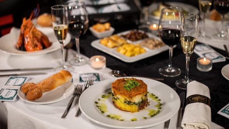 Lisbon: Erotic Cabaret Show and Dinner - Introduction
