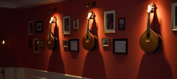 Lisbon: Evening Intimate Live Fado Music Show With Port Wine - Common Questions