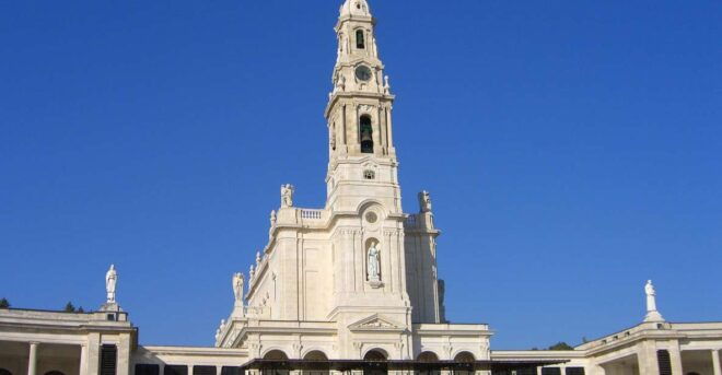 Lisbon: Fatima, Aljustrel, Nazare, and Obidos All Day Trip - Directions